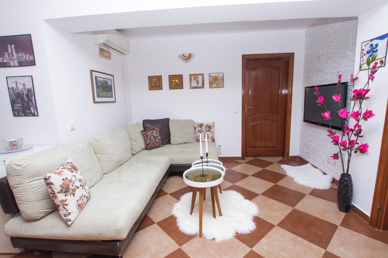 Lea Apartment Бар Экстерьер фото