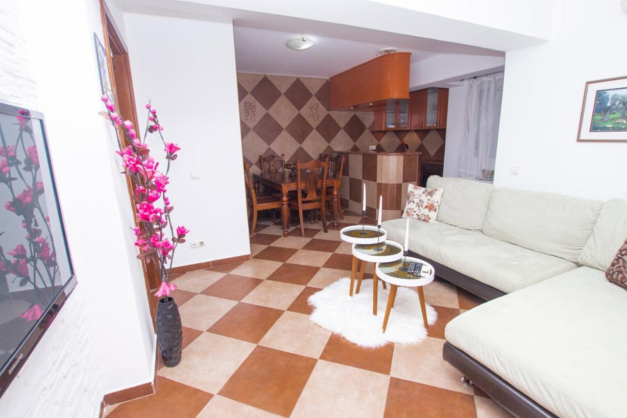 Lea Apartment Бар Экстерьер фото