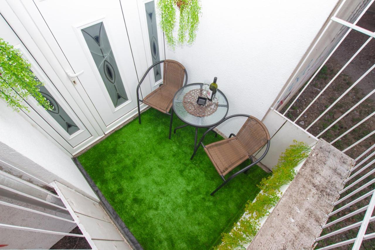 Lea Apartment Бар Экстерьер фото