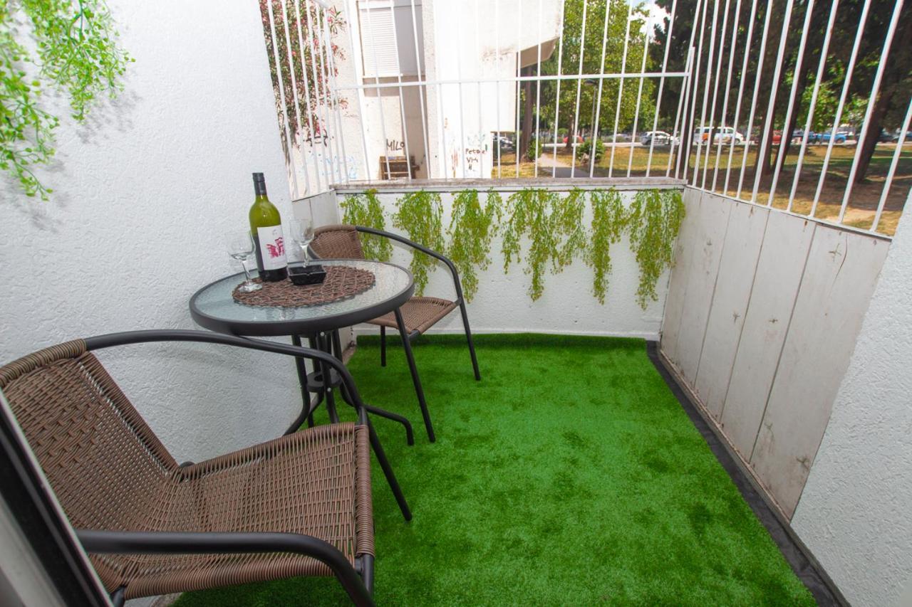 Lea Apartment Бар Экстерьер фото